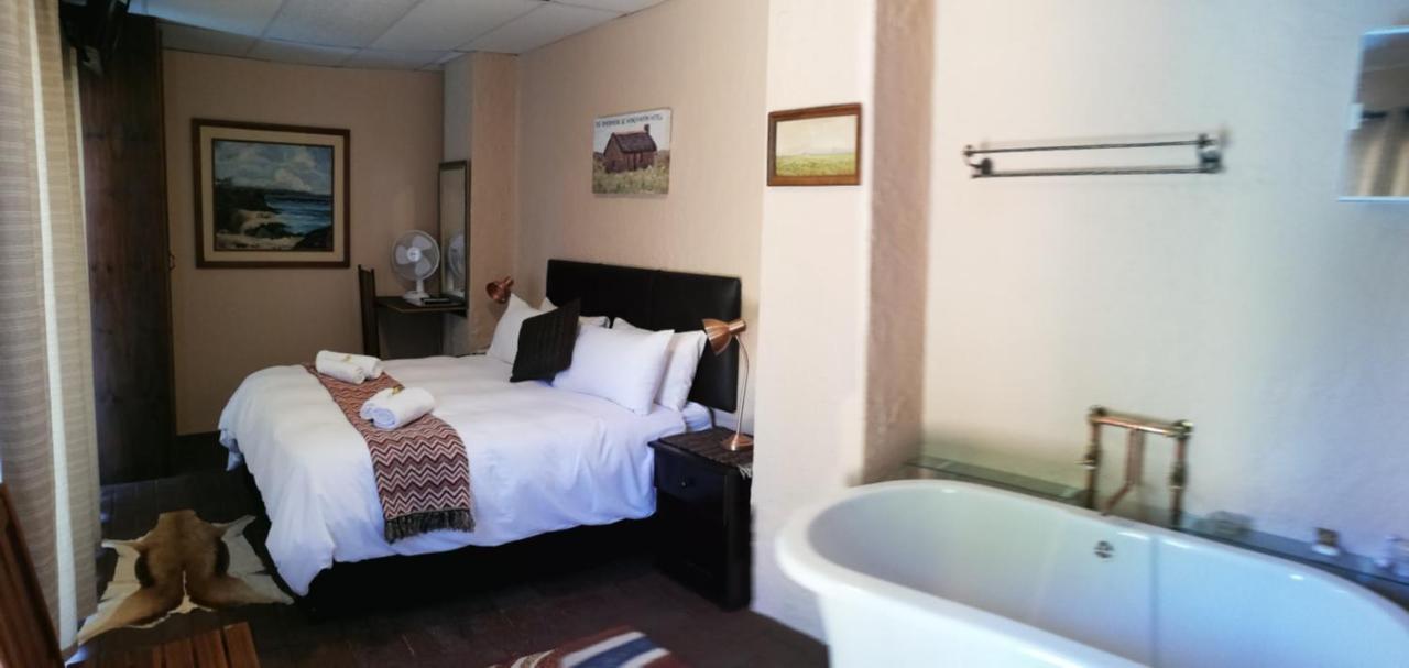 Safari Guesthouse Vryburg Buitenkant foto