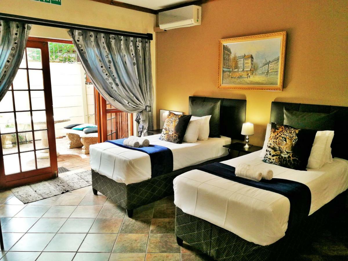 Safari Guesthouse Vryburg Buitenkant foto