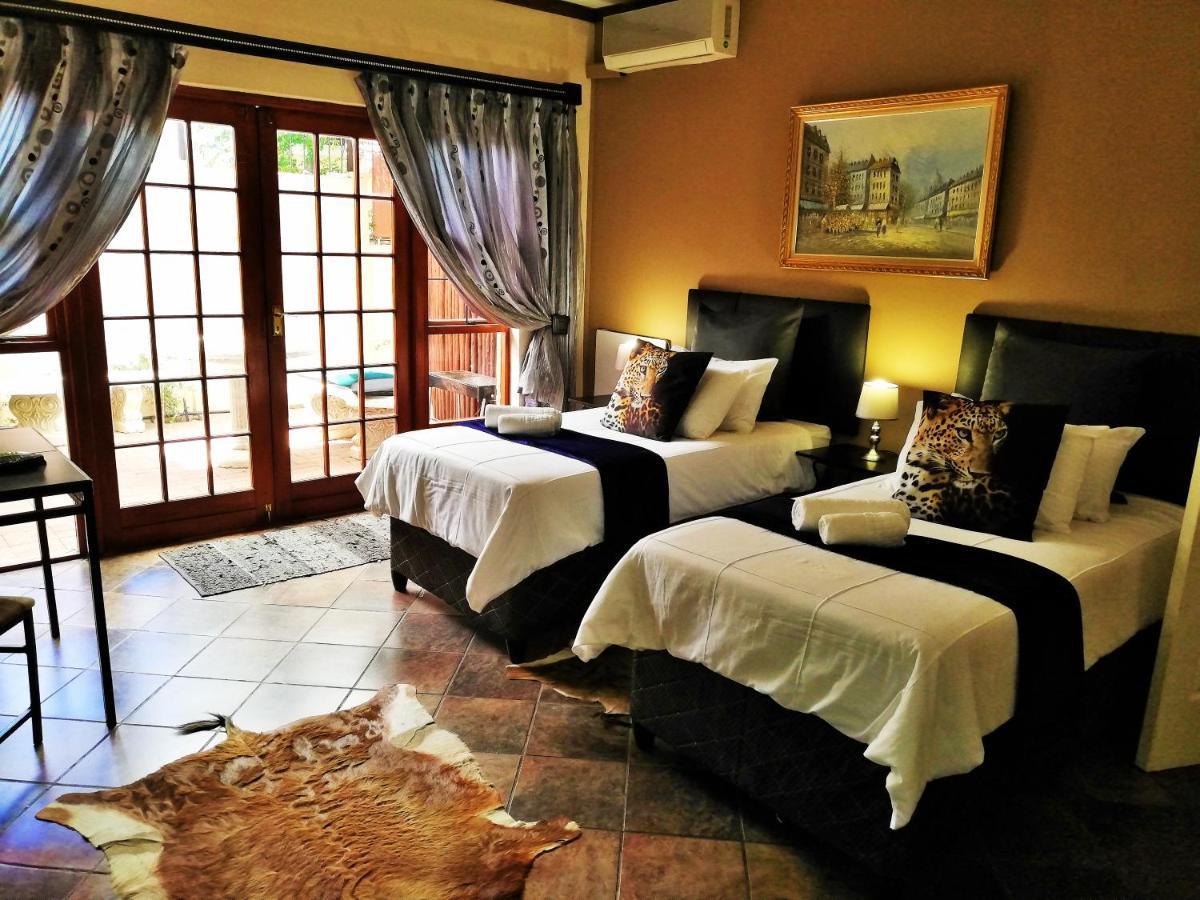 Safari Guesthouse Vryburg Buitenkant foto