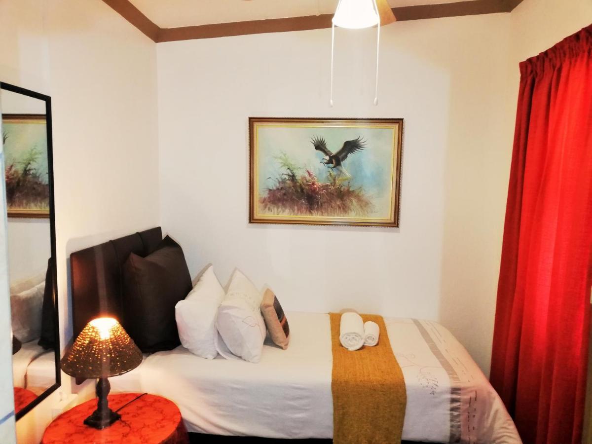 Safari Guesthouse Vryburg Buitenkant foto